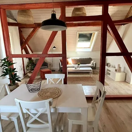 Apartament Erlebnis Im Denkmalgeschutztem Bahnhofsgebaude *